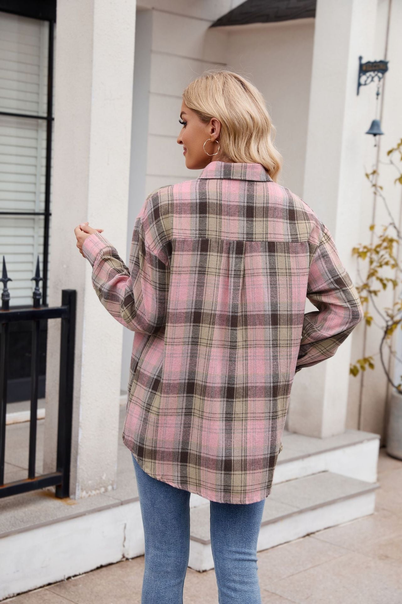 Women's Loose-Fitting Long Checked Shirt